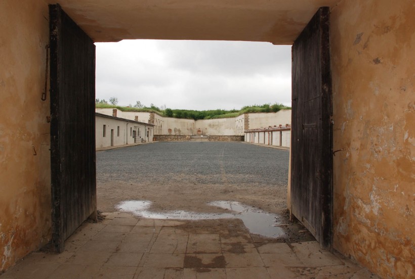 Jiří Voves - Terezín 2007 - Z CYKLŮ PAMĚTI